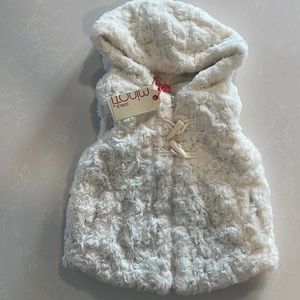 Size 3t vest